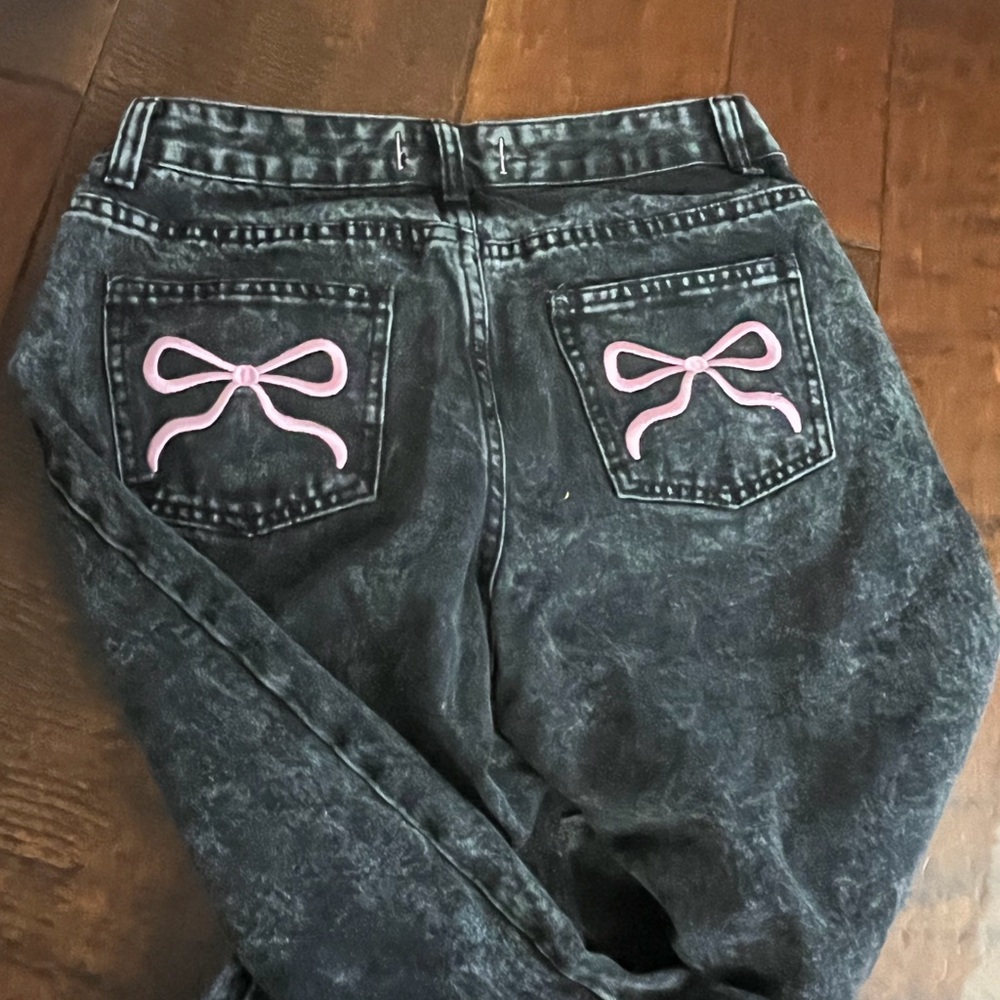 Women's Washed Black Wide-Leg Jeans - Picture 4 of 4